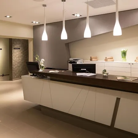 Otel Kronwell 4*