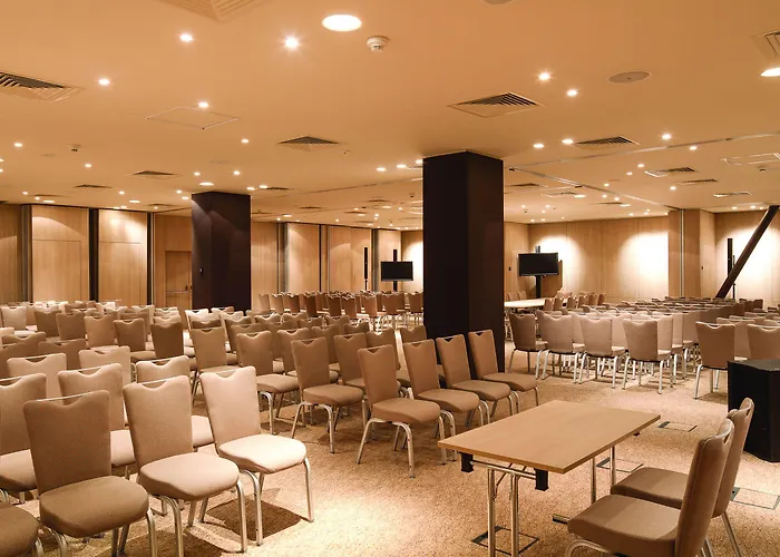 可龙威尔布拉索夫酒店 酒店 布拉索夫