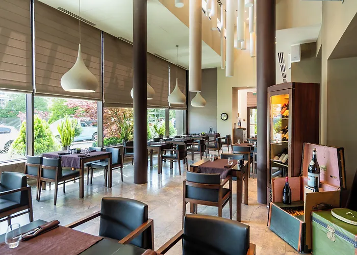 可龙威尔布拉索夫酒店 4*